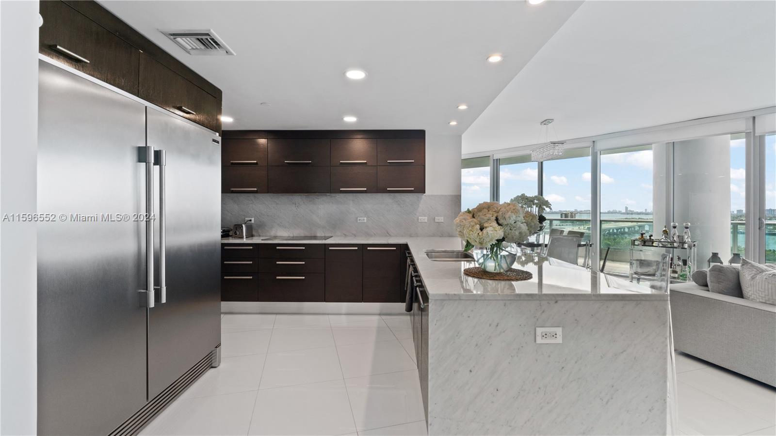 900 Biscayne Blvd # 1806