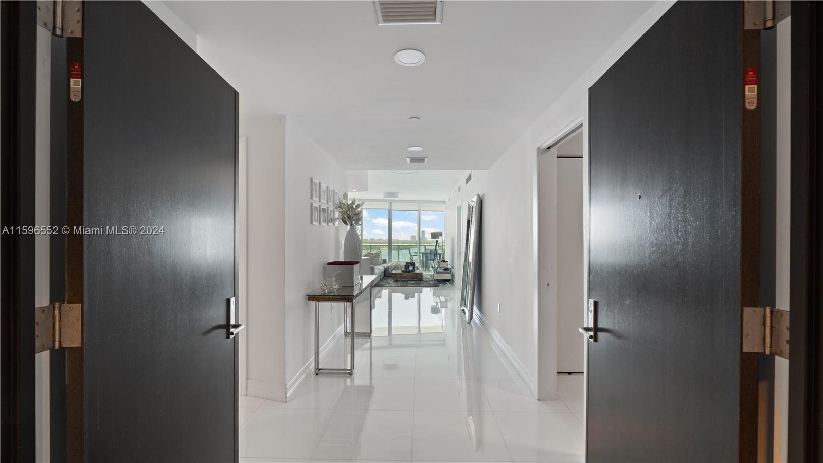 900 Biscayne Blvd # 1806