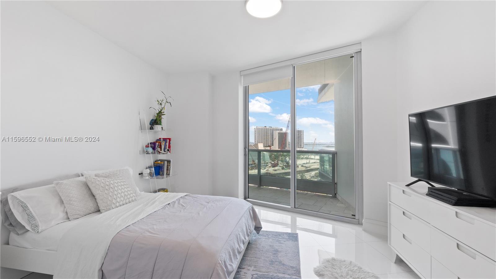 900 Biscayne Blvd # 1806