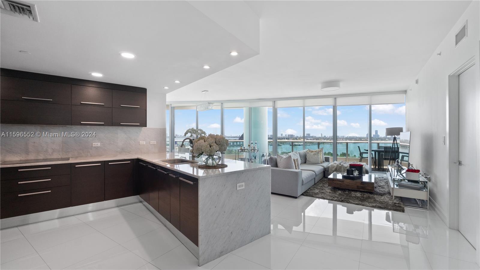 900 Biscayne Blvd # 1806