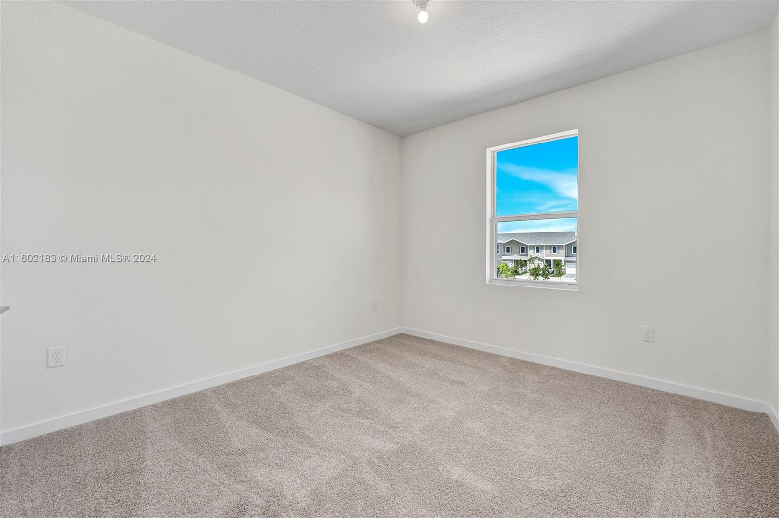 1713 SE 9th Ter