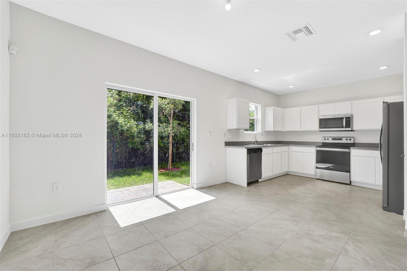 1713 SE 9th Ter
