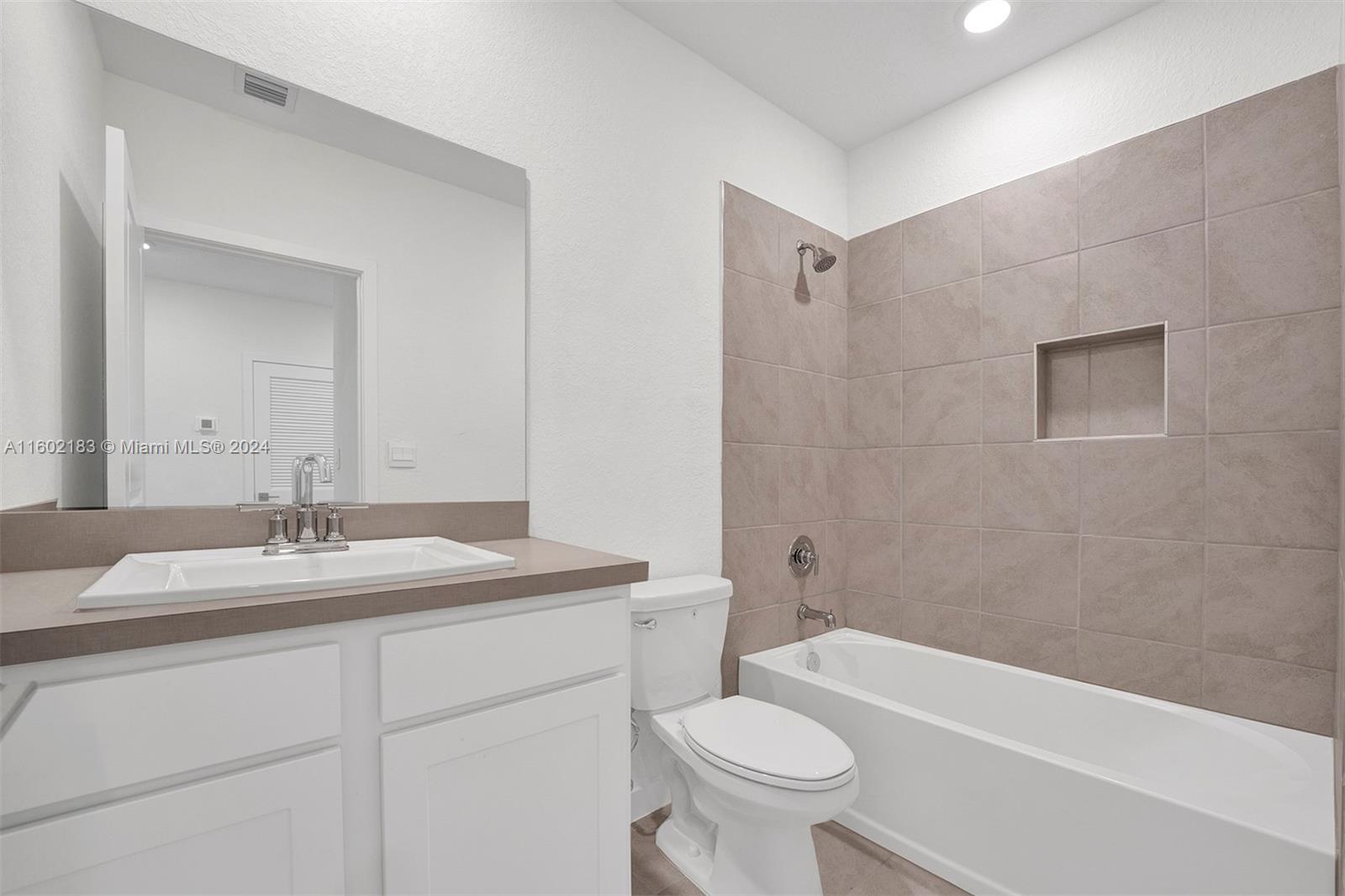 1713 SE 9th Ter