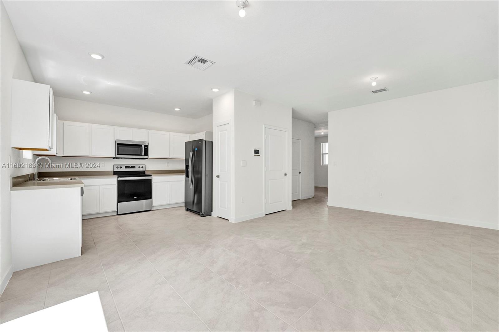 1713 SE 9th Ter