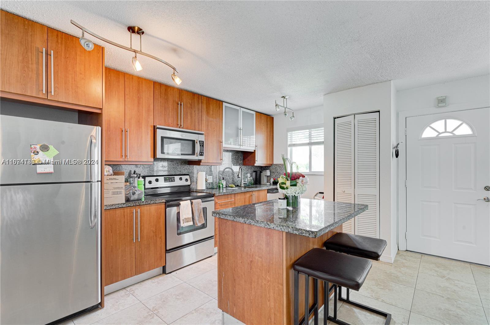 290 Navarre Ave # 302