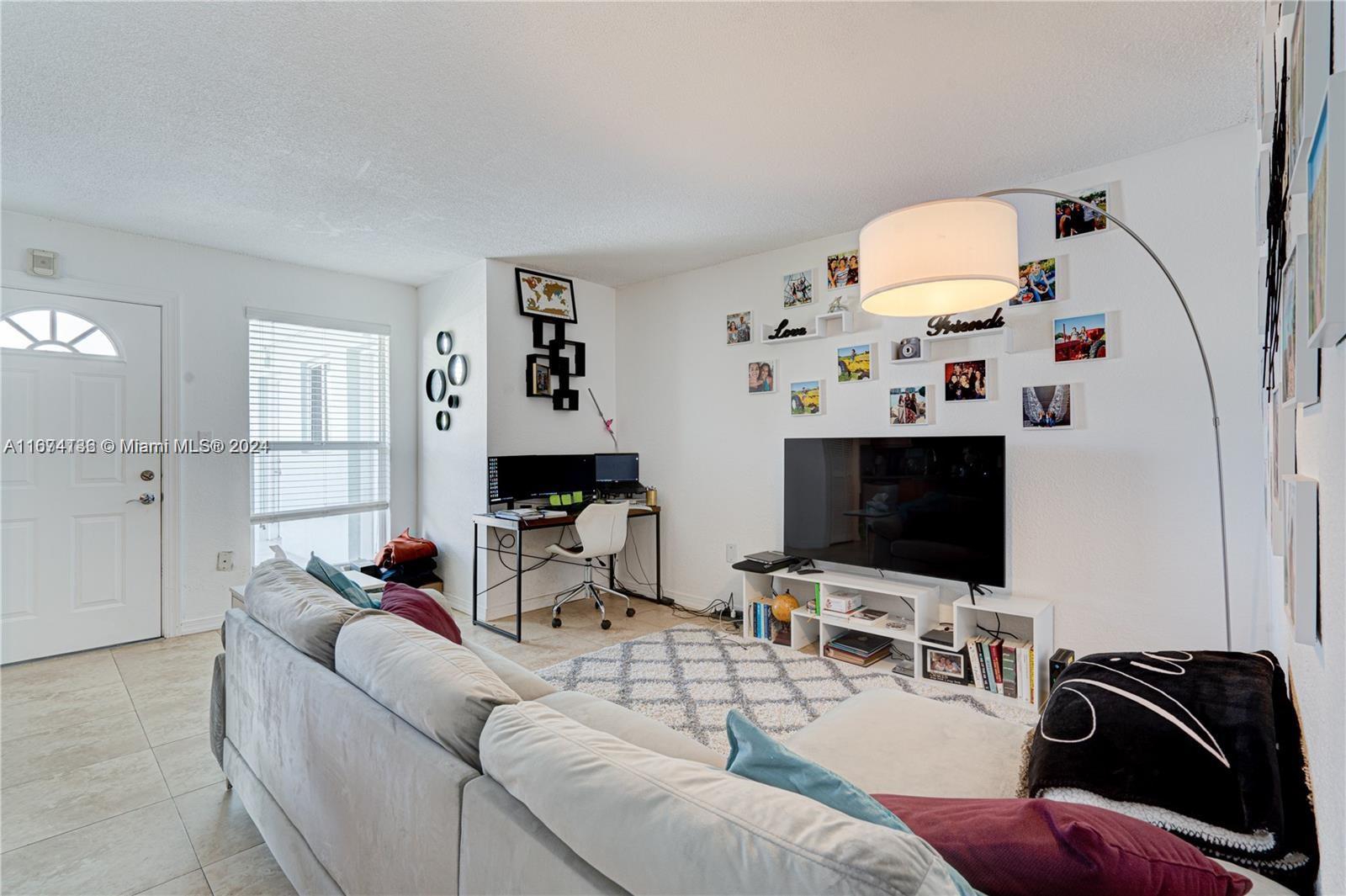 290 Navarre Ave # 302