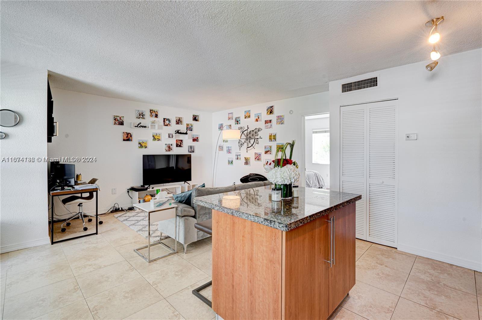 290 Navarre Ave # 302