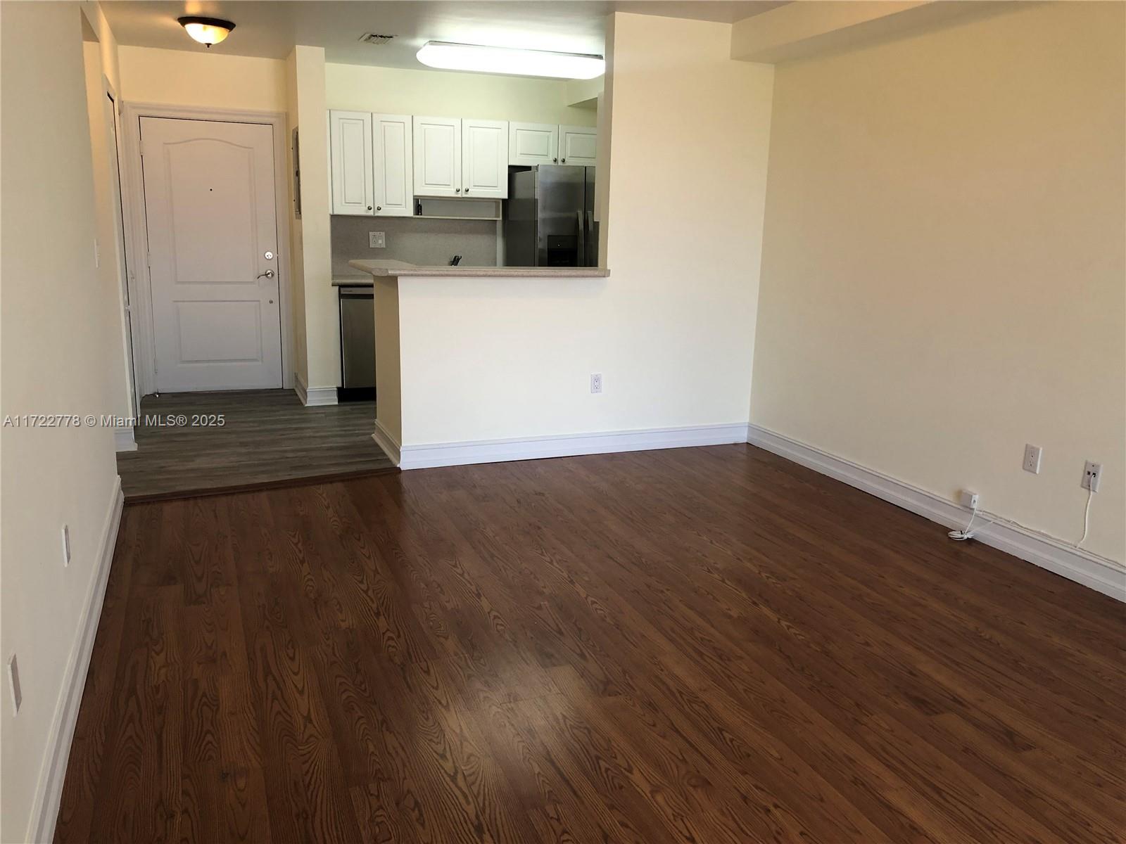 2501 Douglas Rd # 202