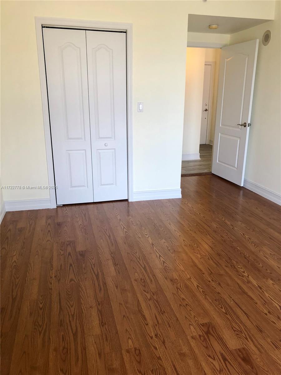 2501 Douglas Rd # 202