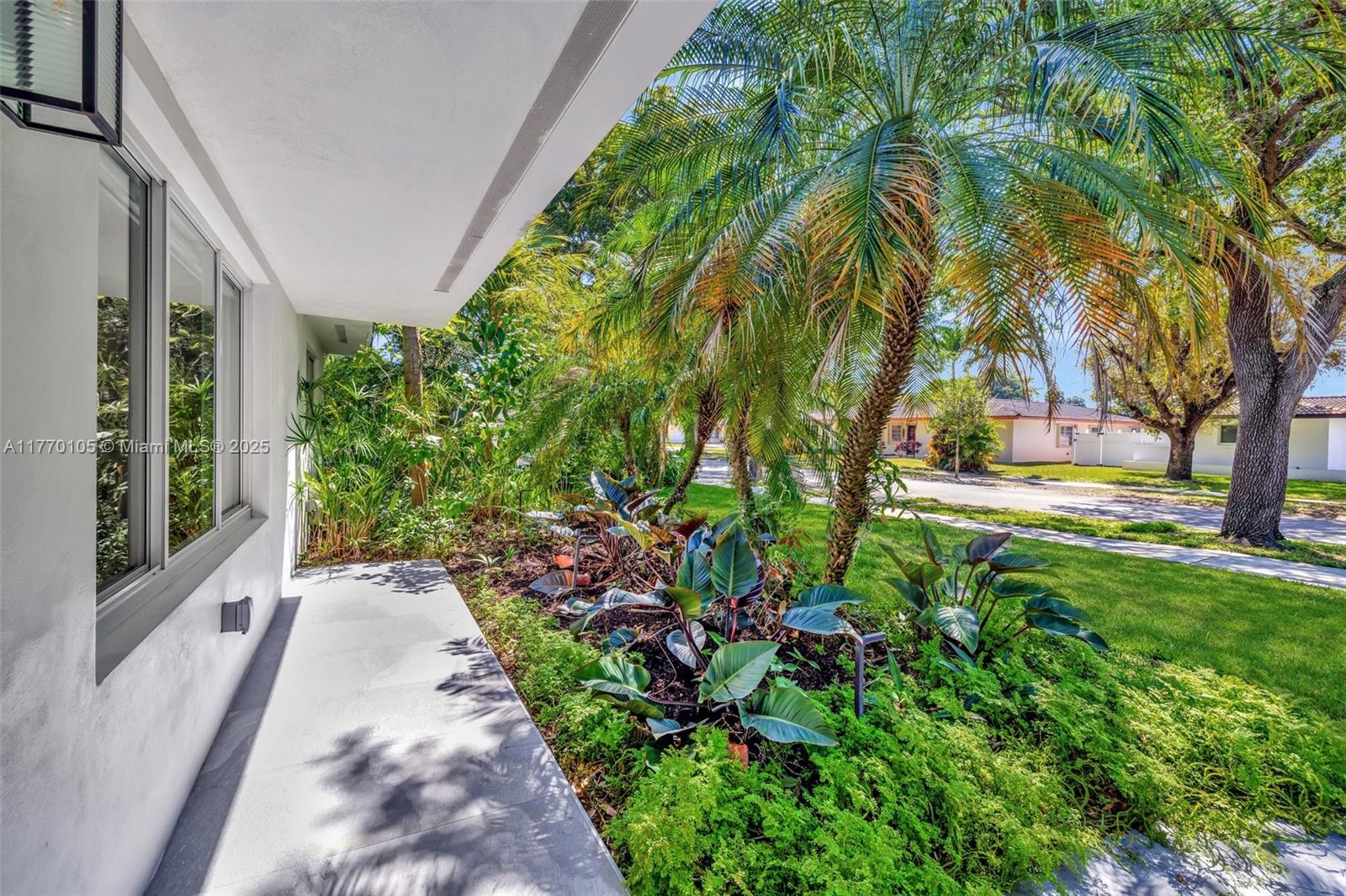 6780 Orchid Dr