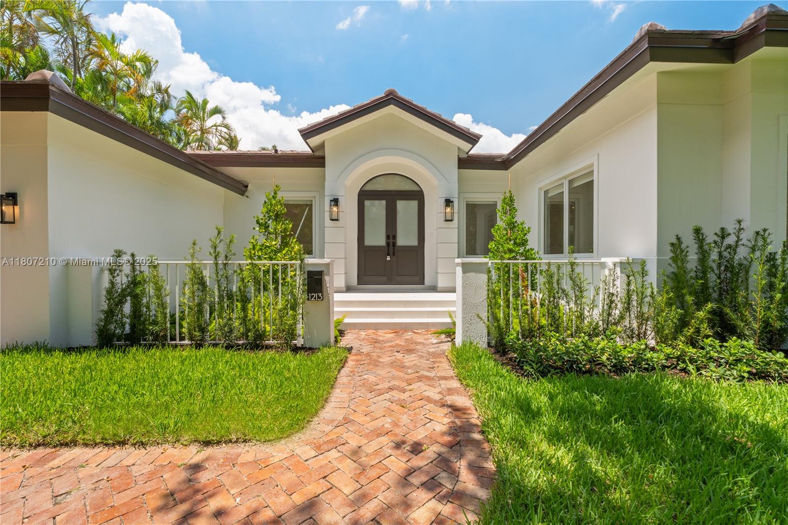 1213 Andora Ave