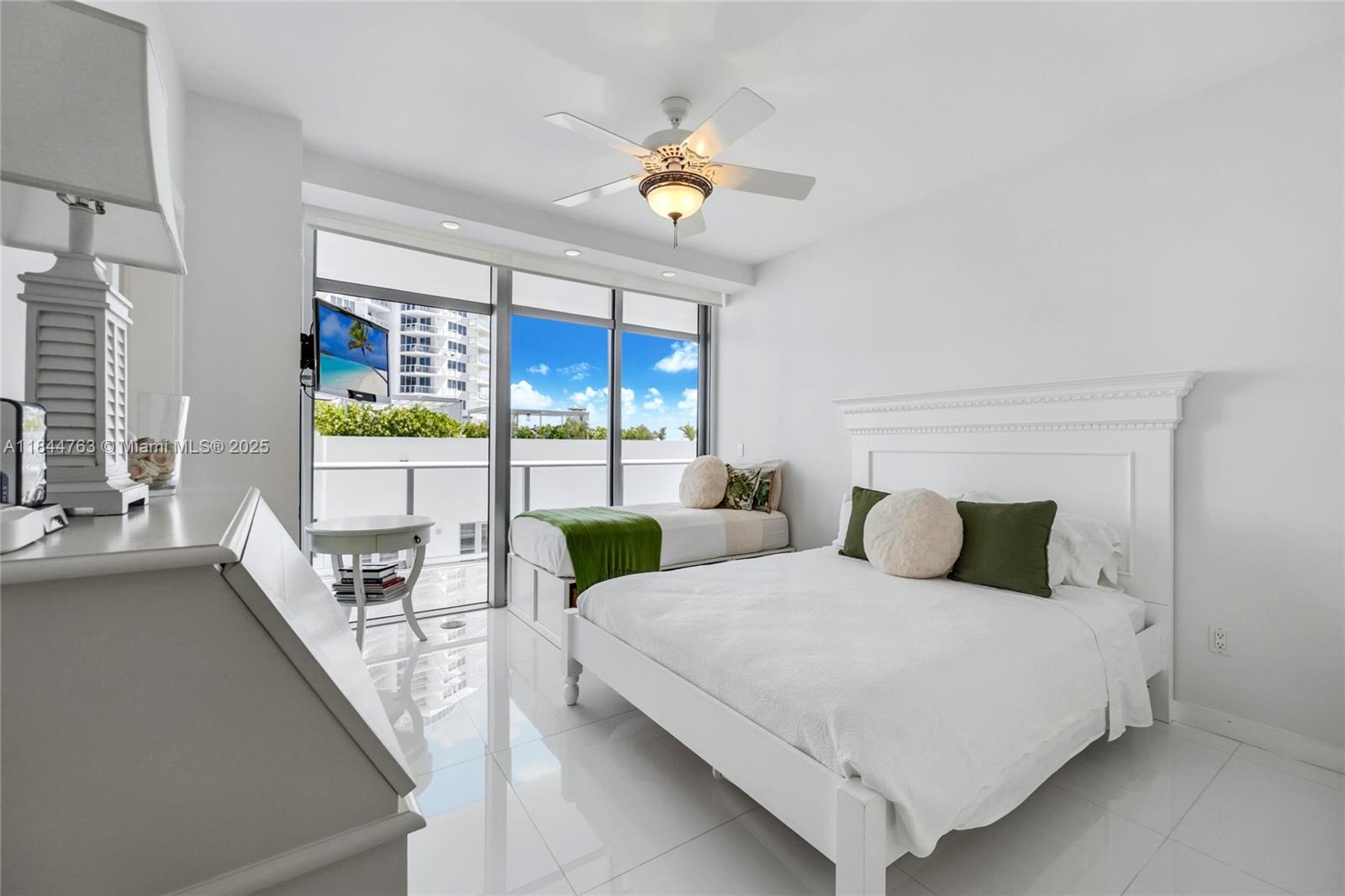 3737 Collins Ave # 801 Unit: S-801