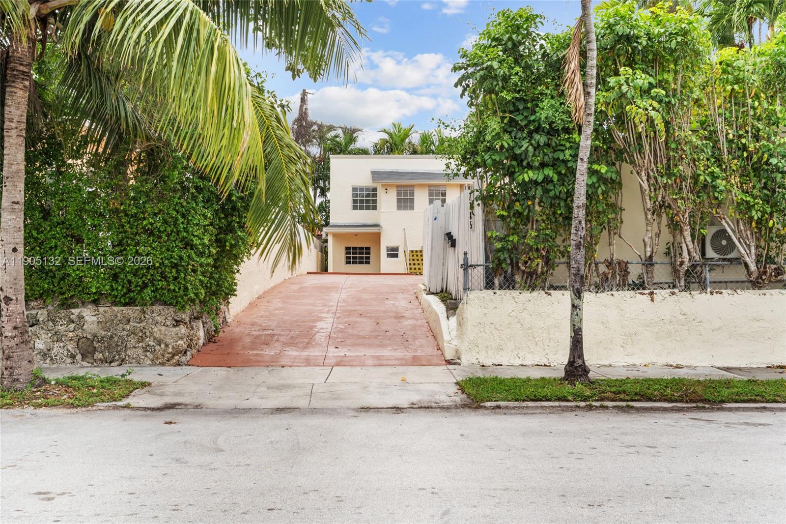 2385 SW 17th St