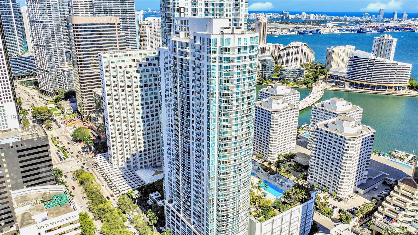 951 Brickell Ave # 505