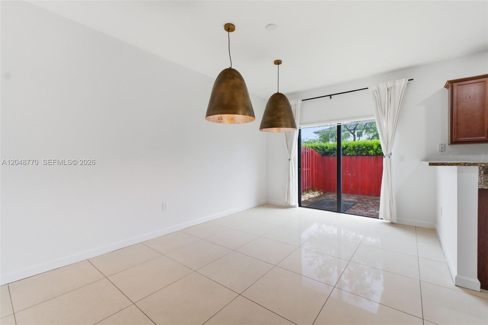 8820 NW 103rd Ave