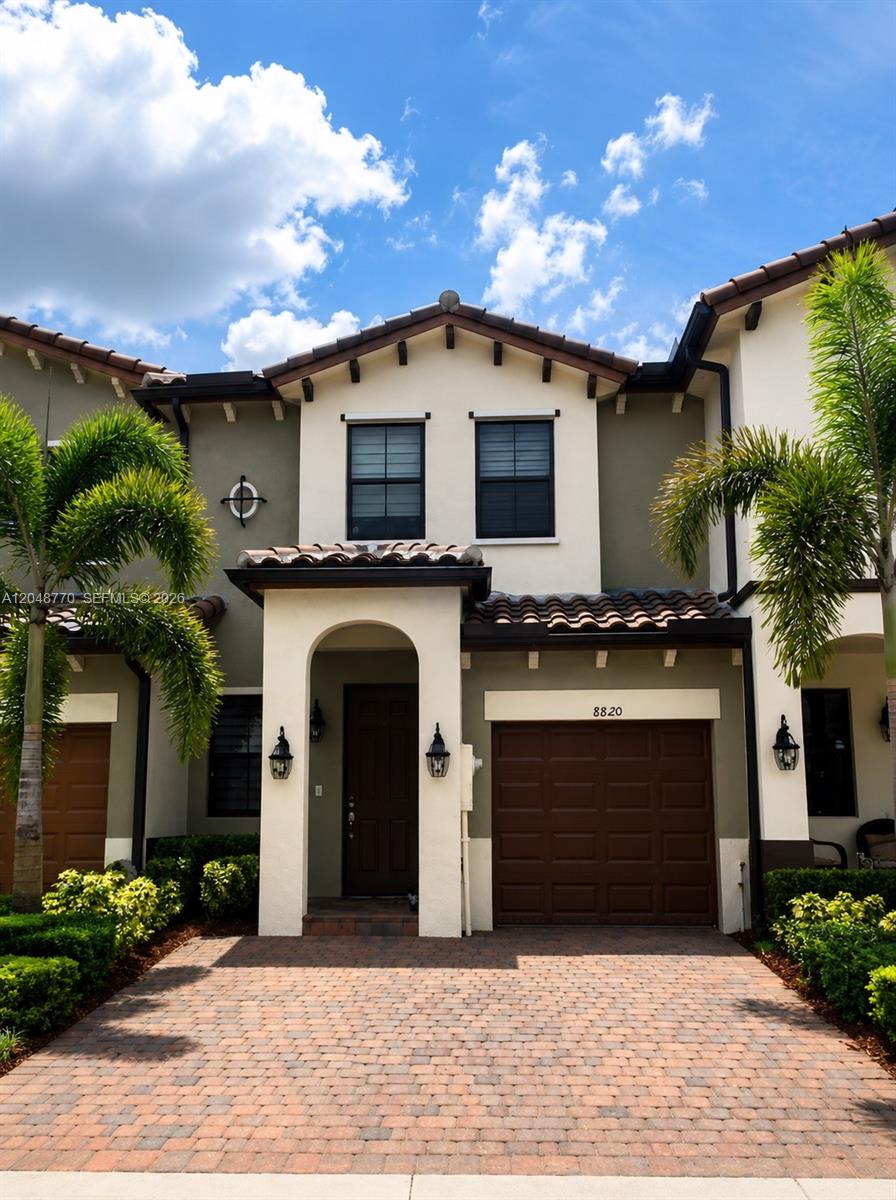 8820 NW 103rd Ave