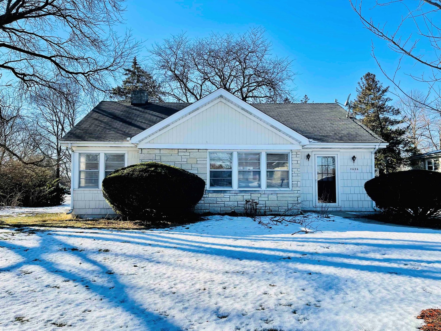 4606 Main Street