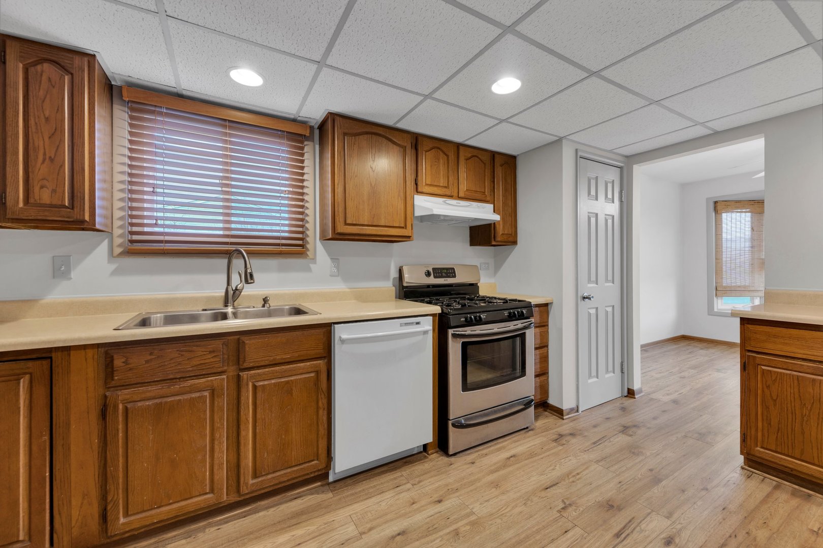 216 Douglass Way