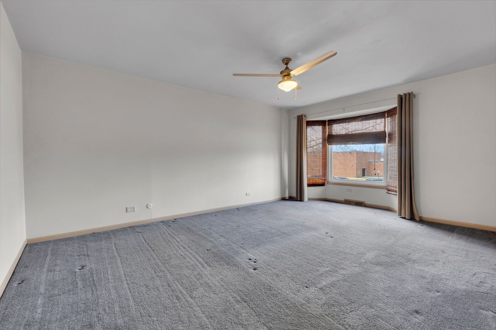 216 Douglass Way