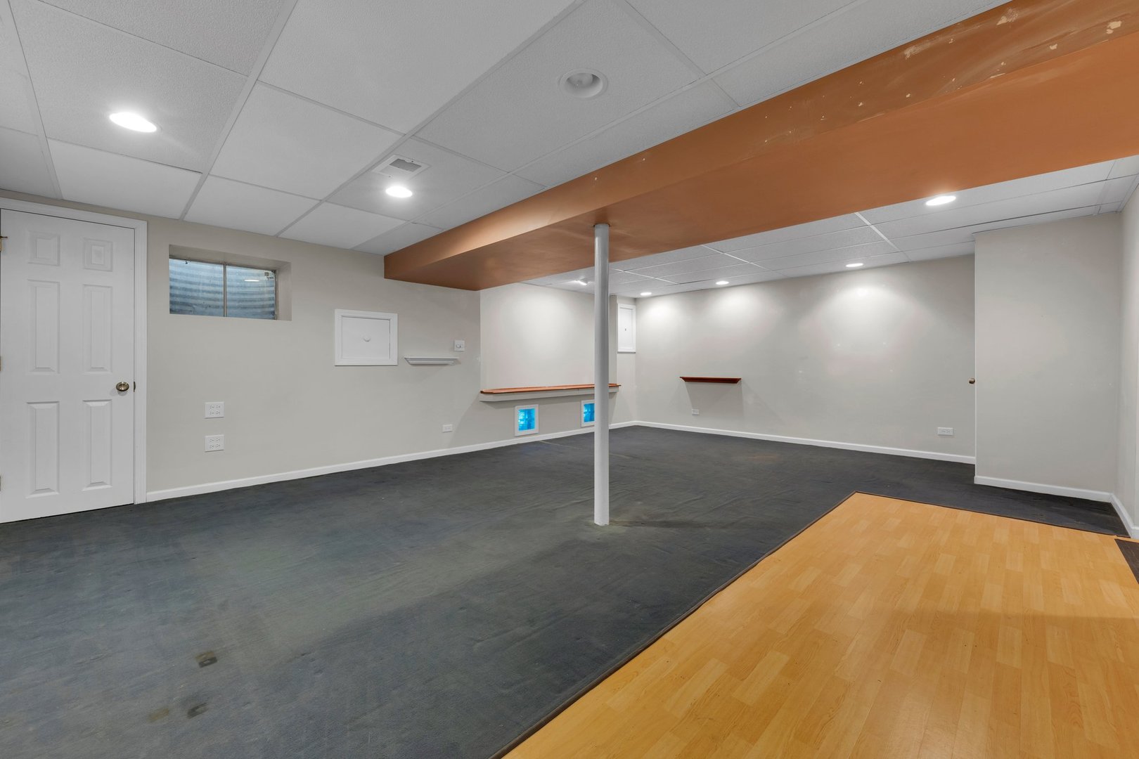 216 Douglass Way