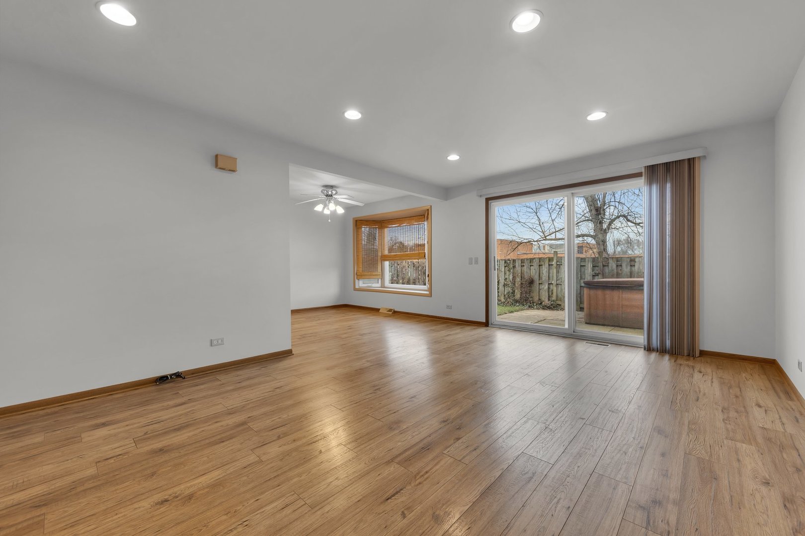 216 Douglass Way