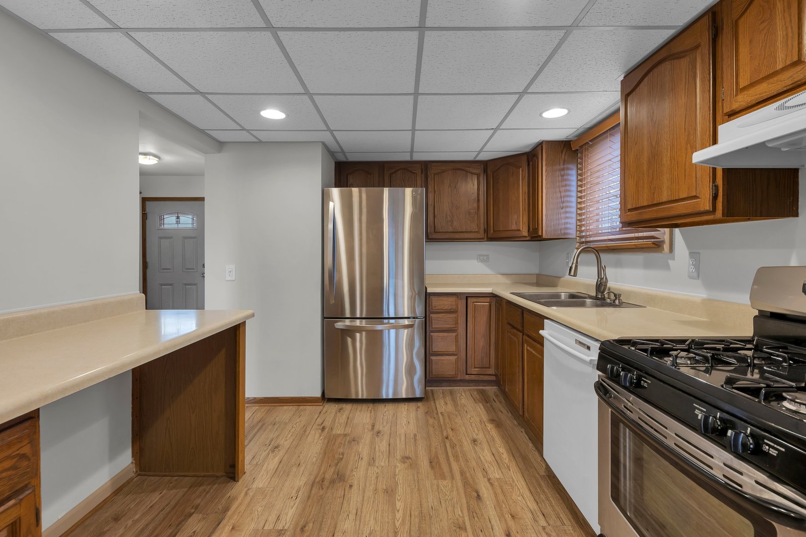216 Douglass Way