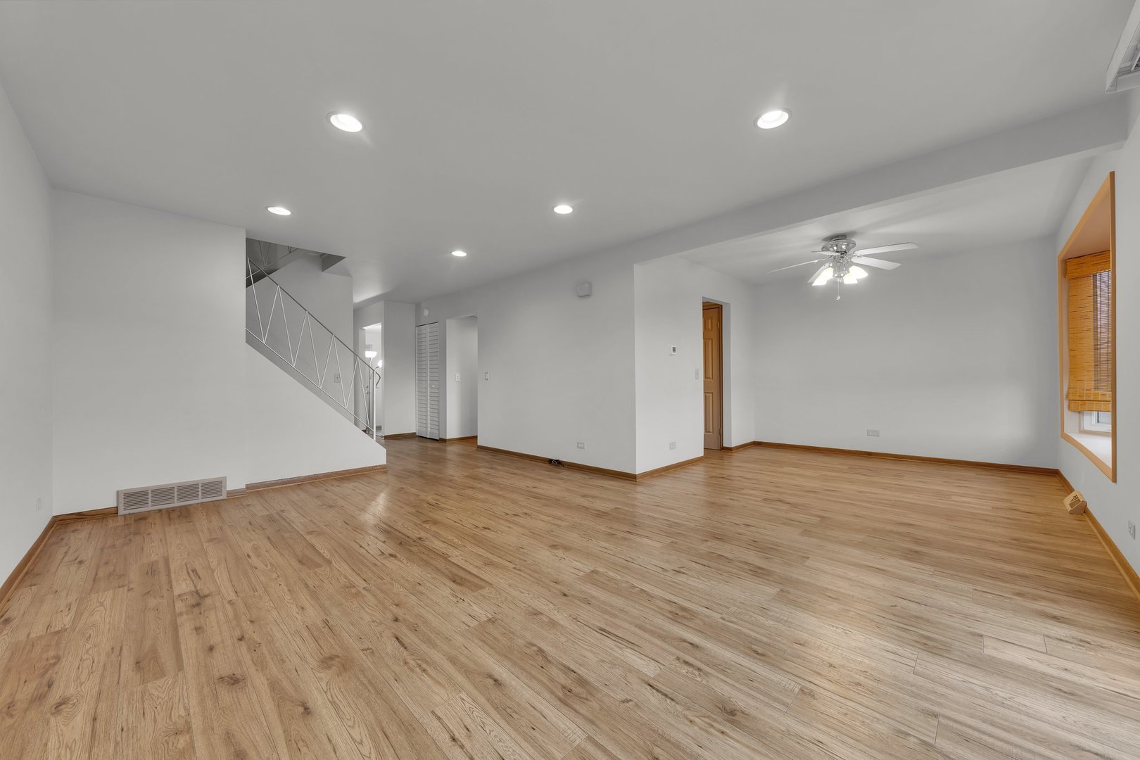 216 Douglass Way