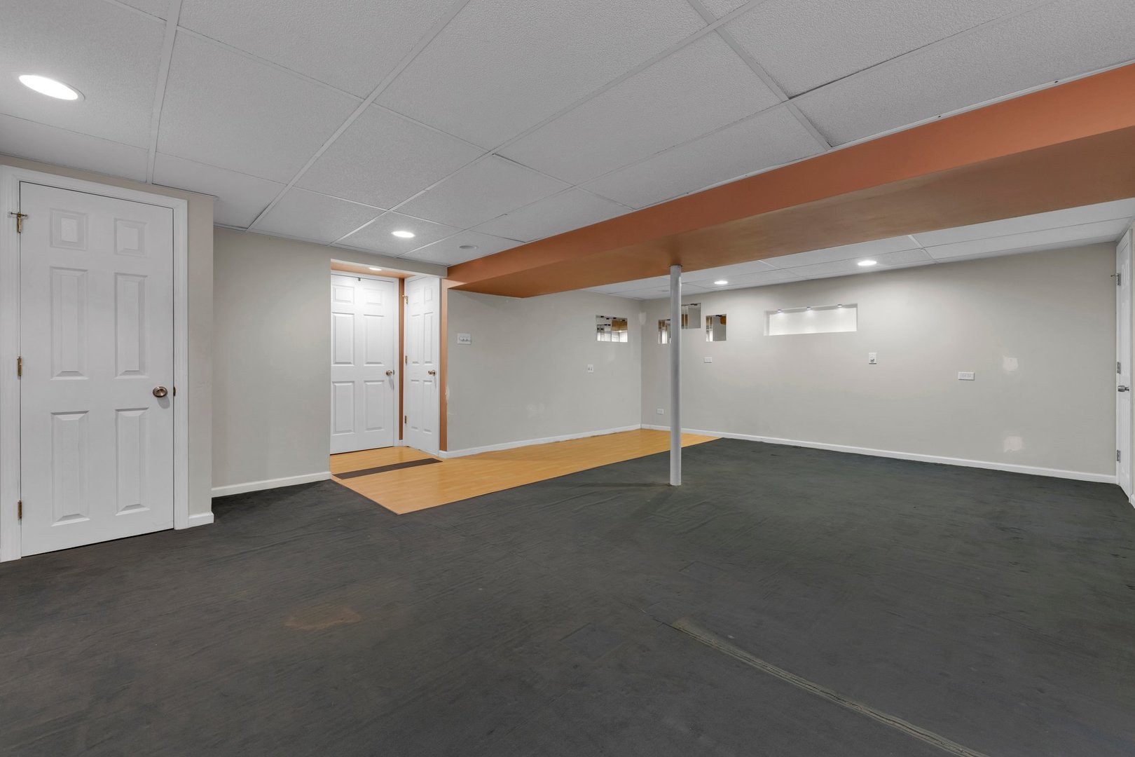 216 Douglass Way