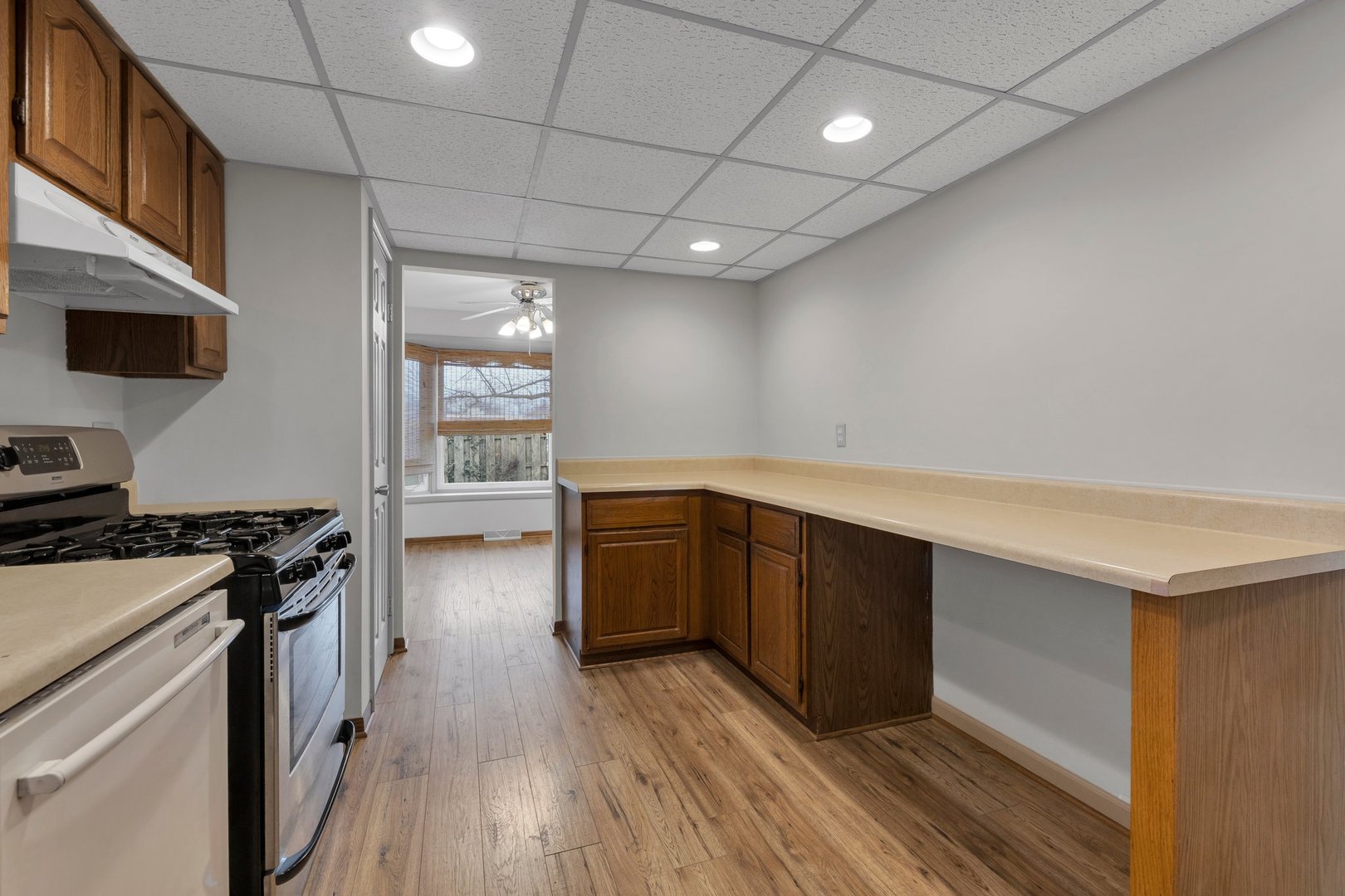 216 Douglass Way