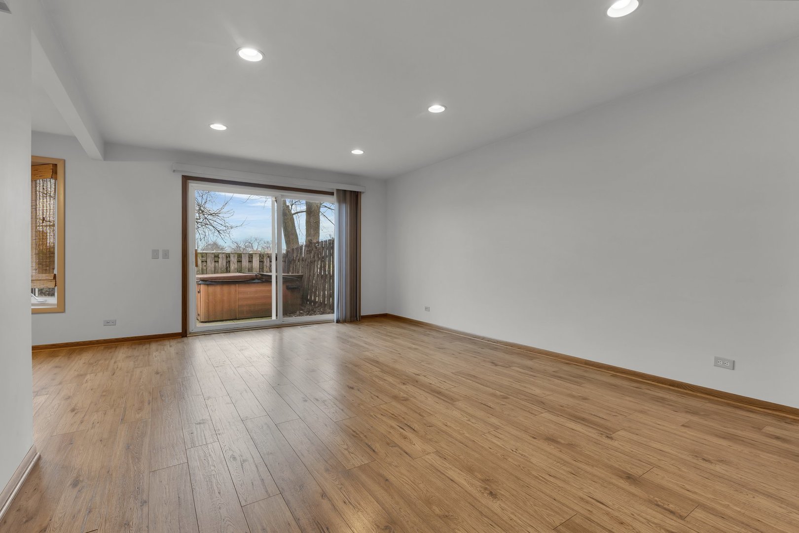 216 Douglass Way