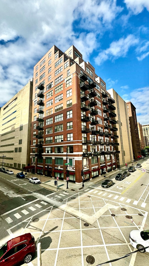 547 S CLARK Street Unit: 1101