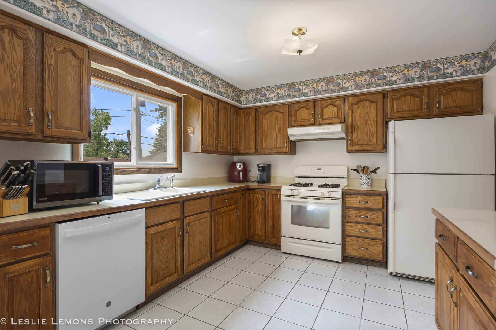 2121 W Weathersfield Way