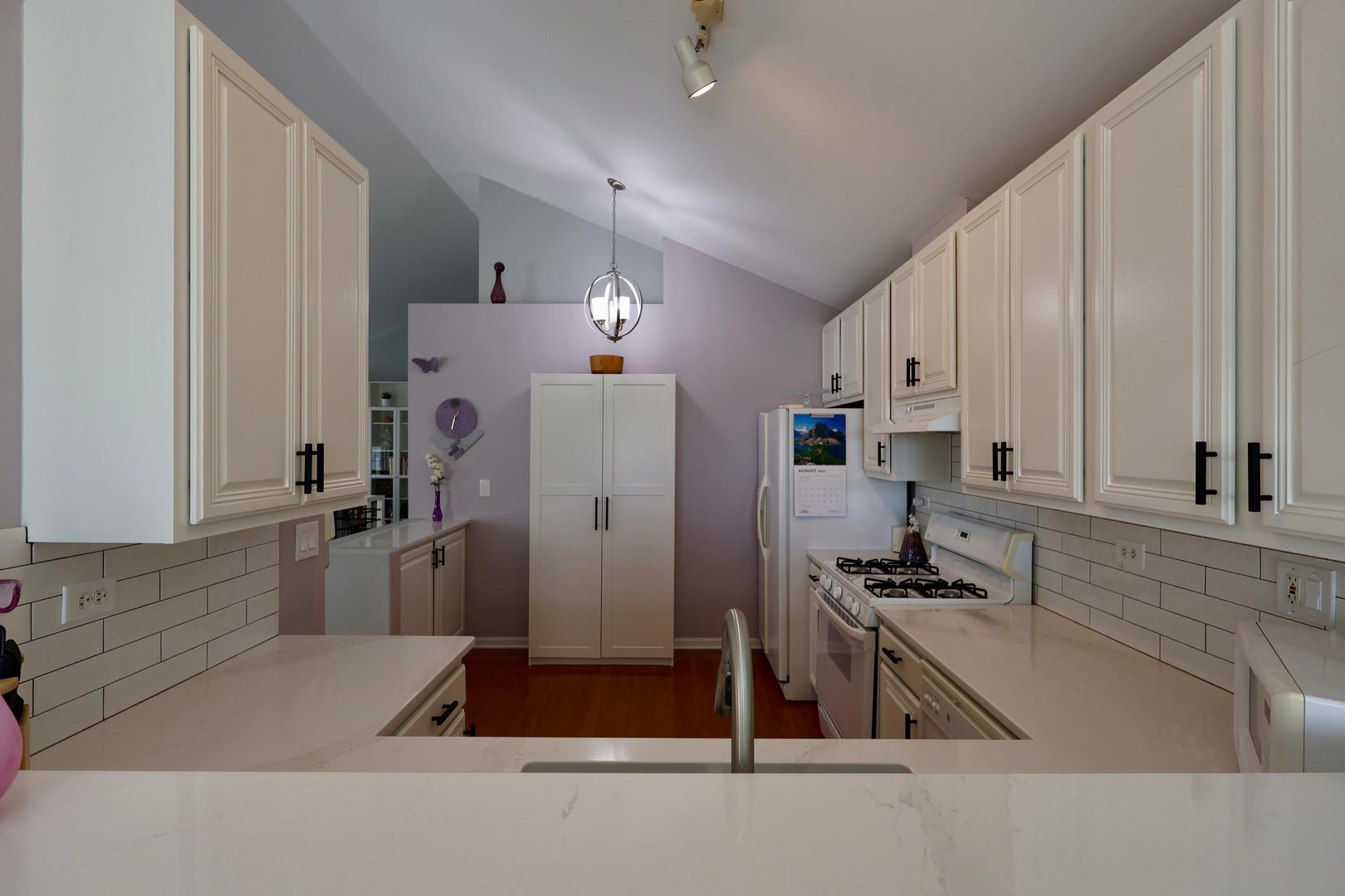 2410 Daybreak Court