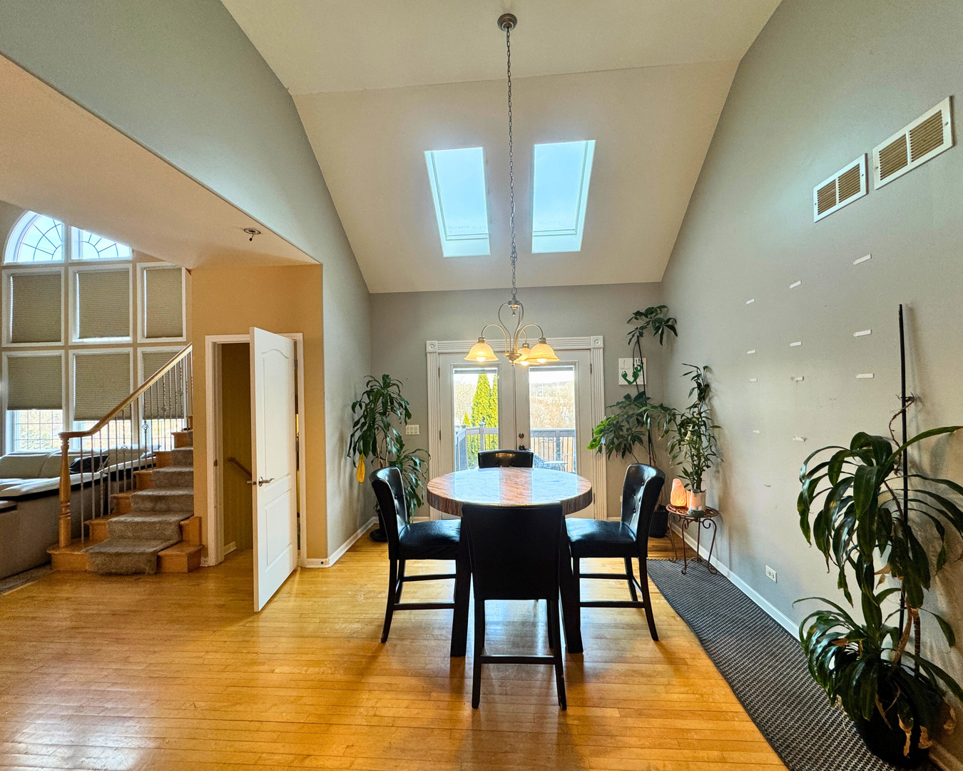 3805 Gladstone Drive