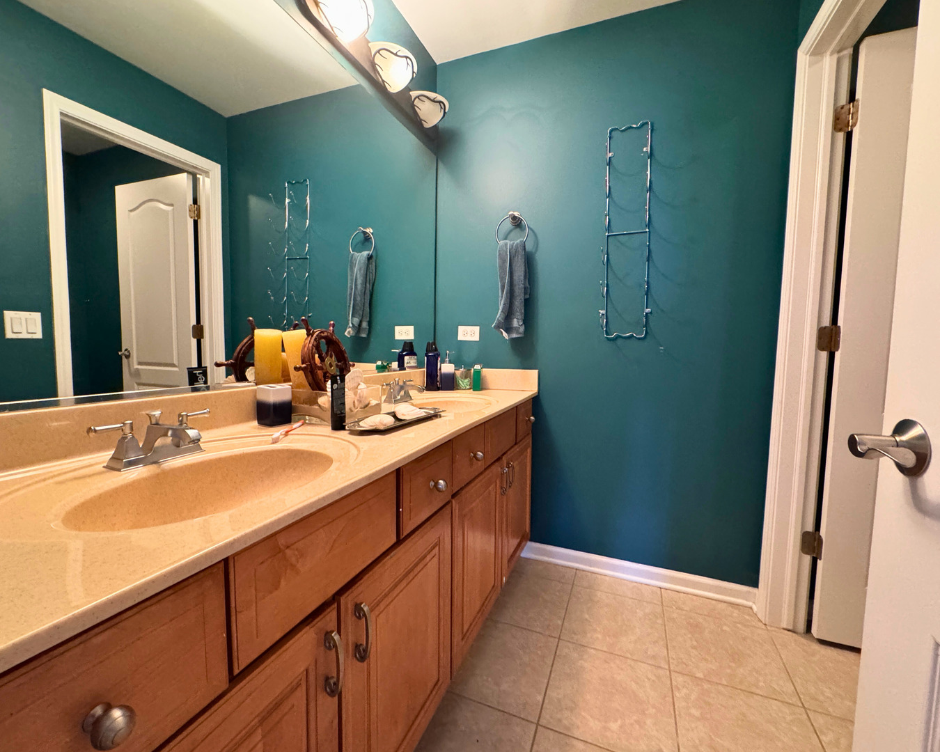 3805 Gladstone Drive