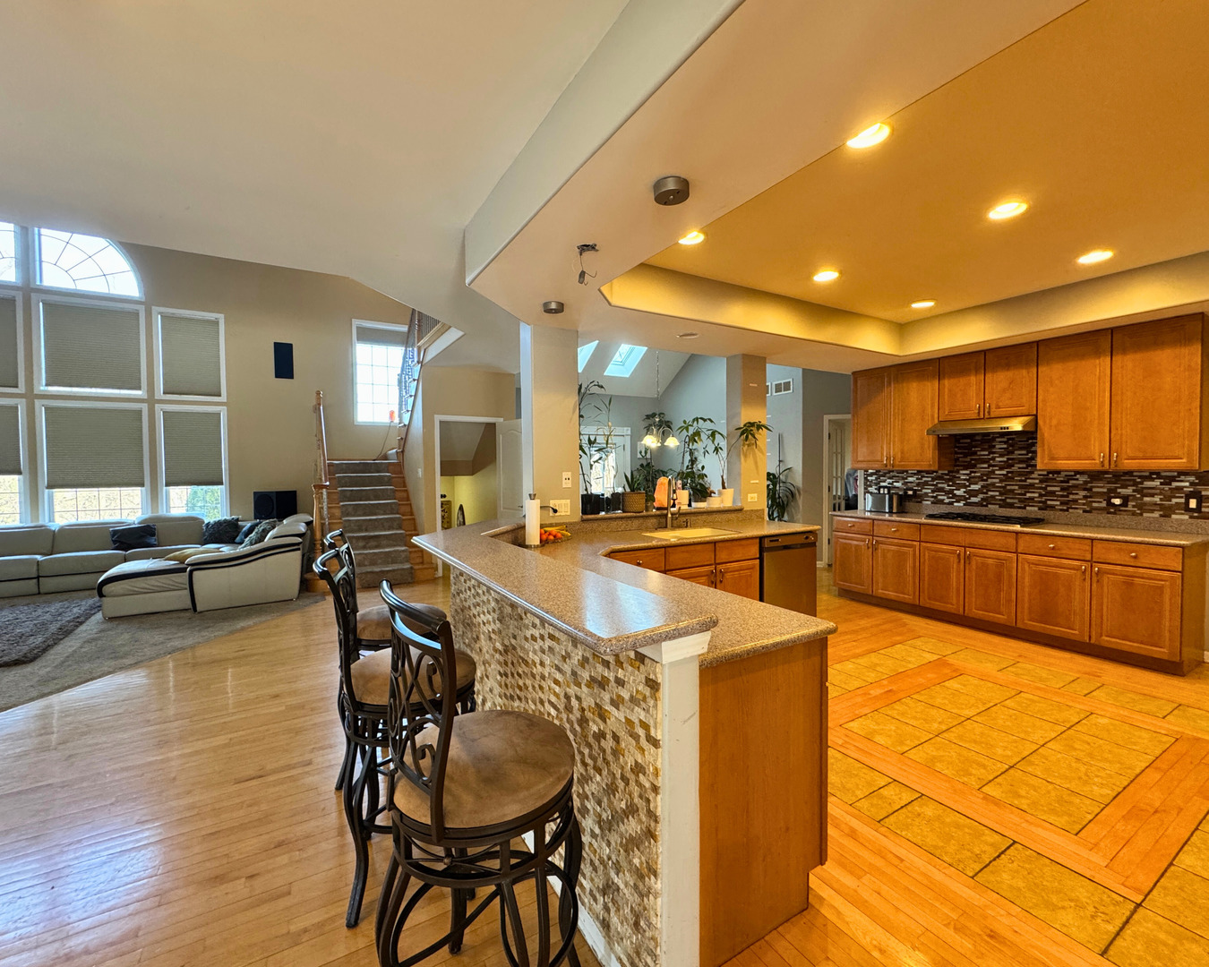 3805 Gladstone Drive