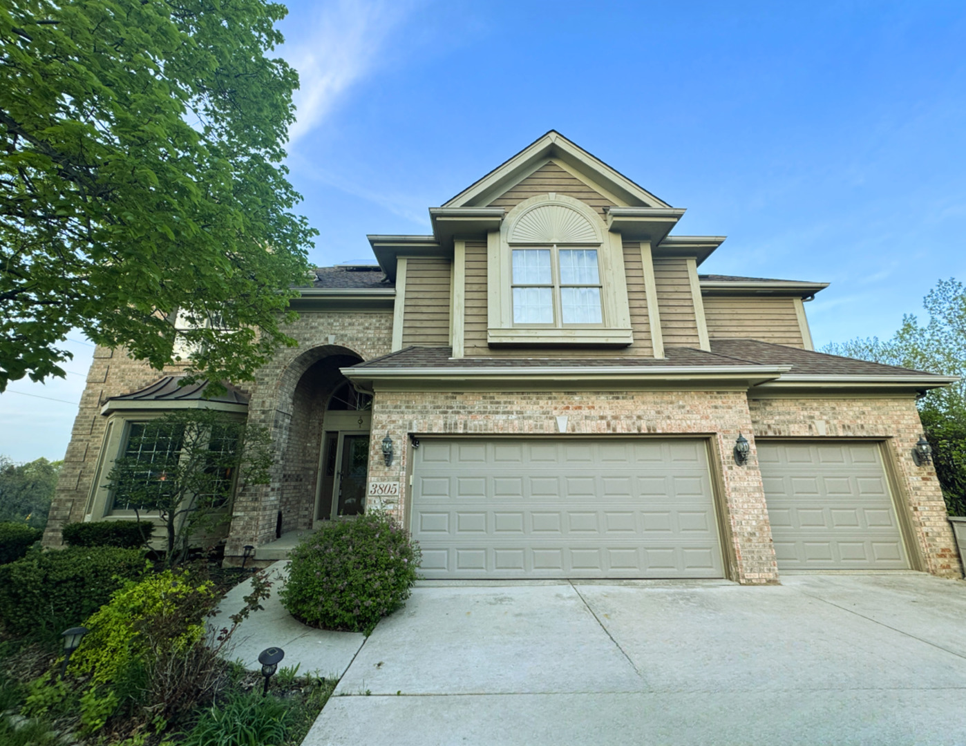 3805 Gladstone Drive
