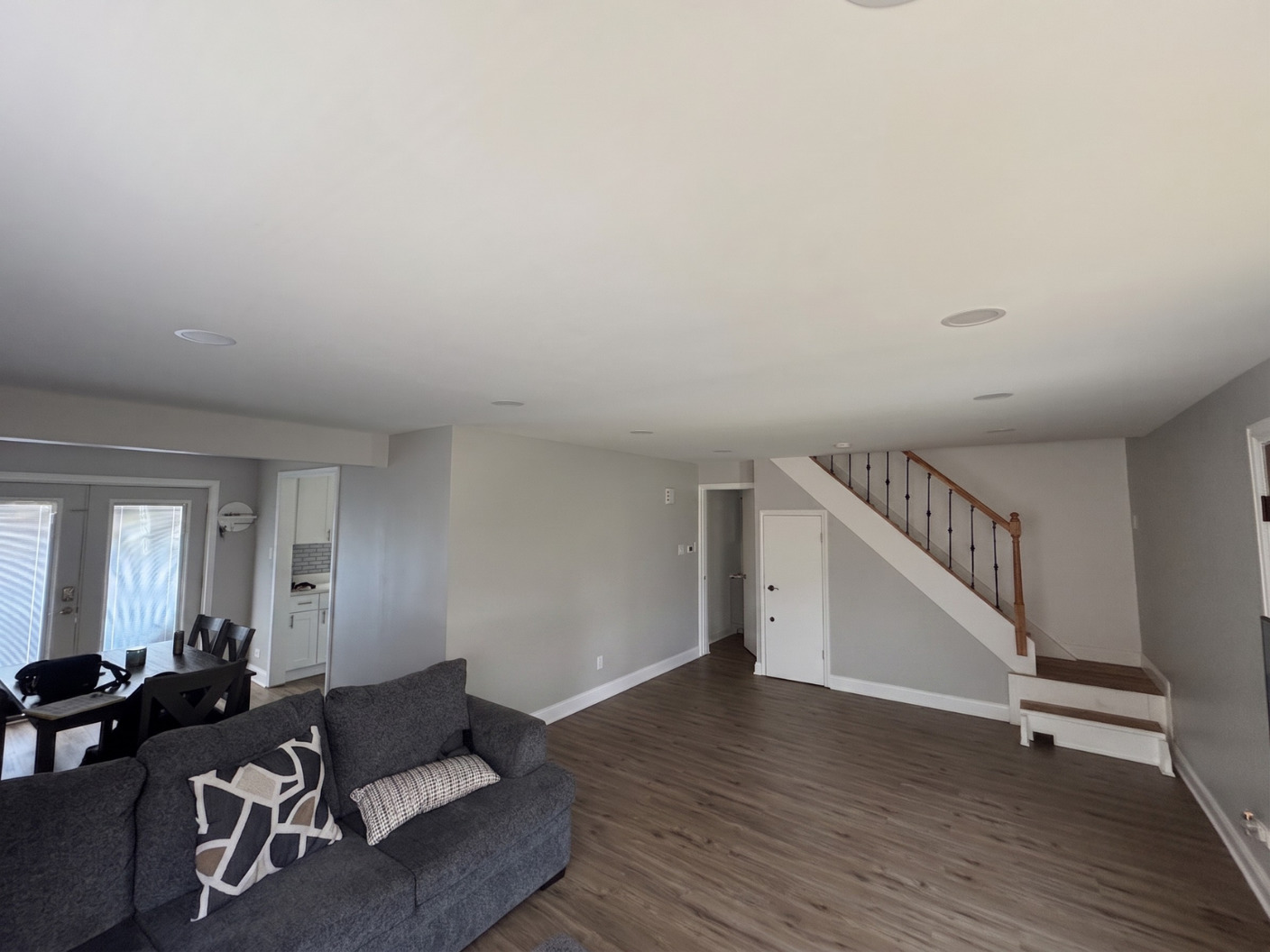 5711 W 87TH Place
