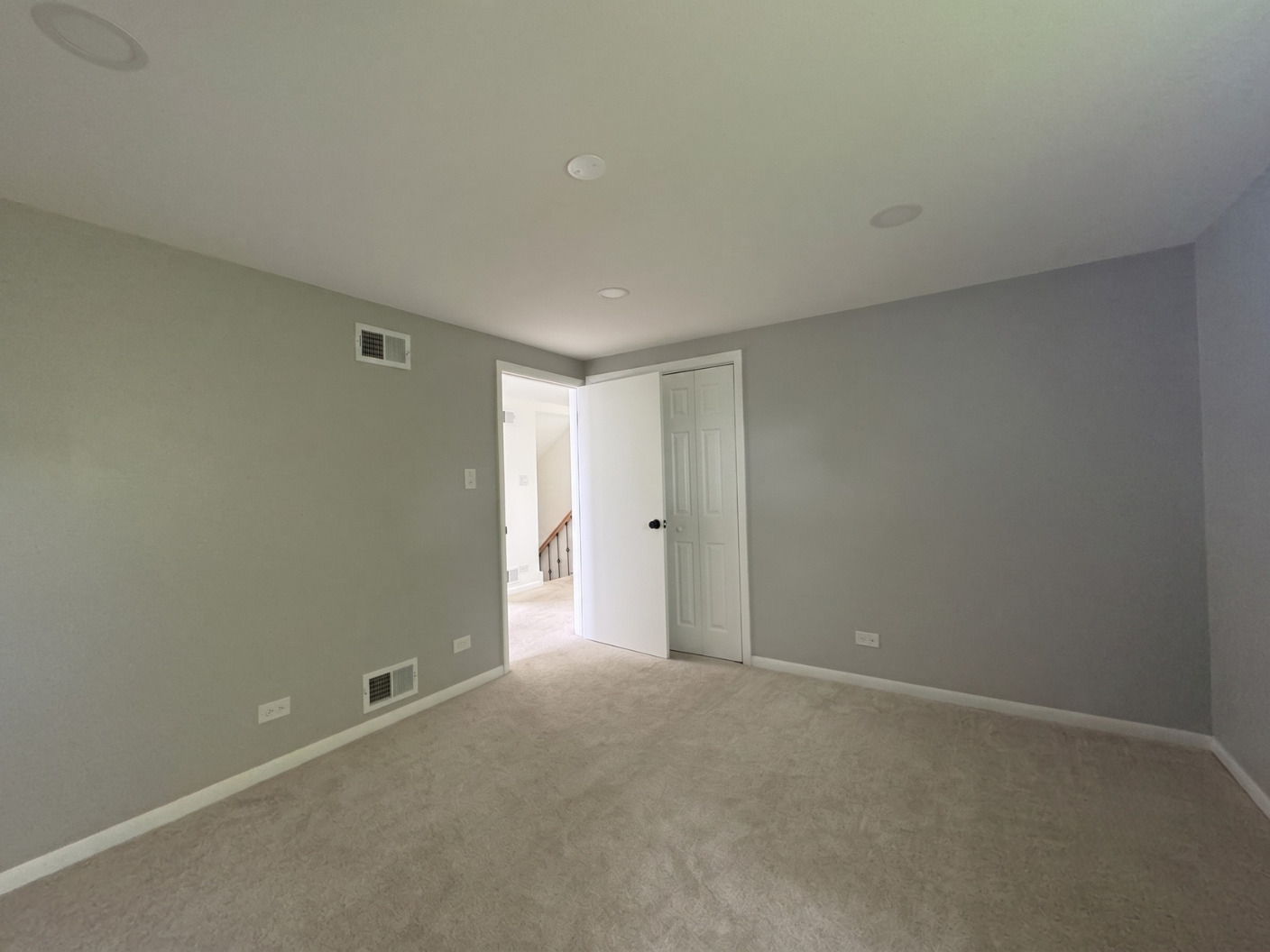 5711 W 87TH Place