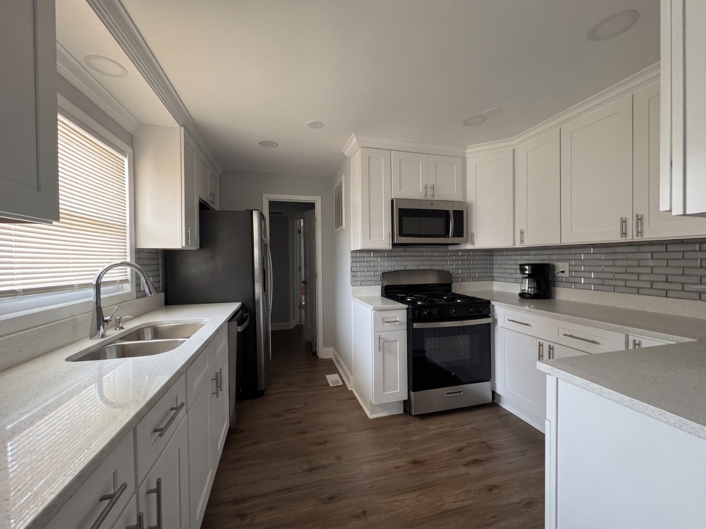 5711 W 87TH Place