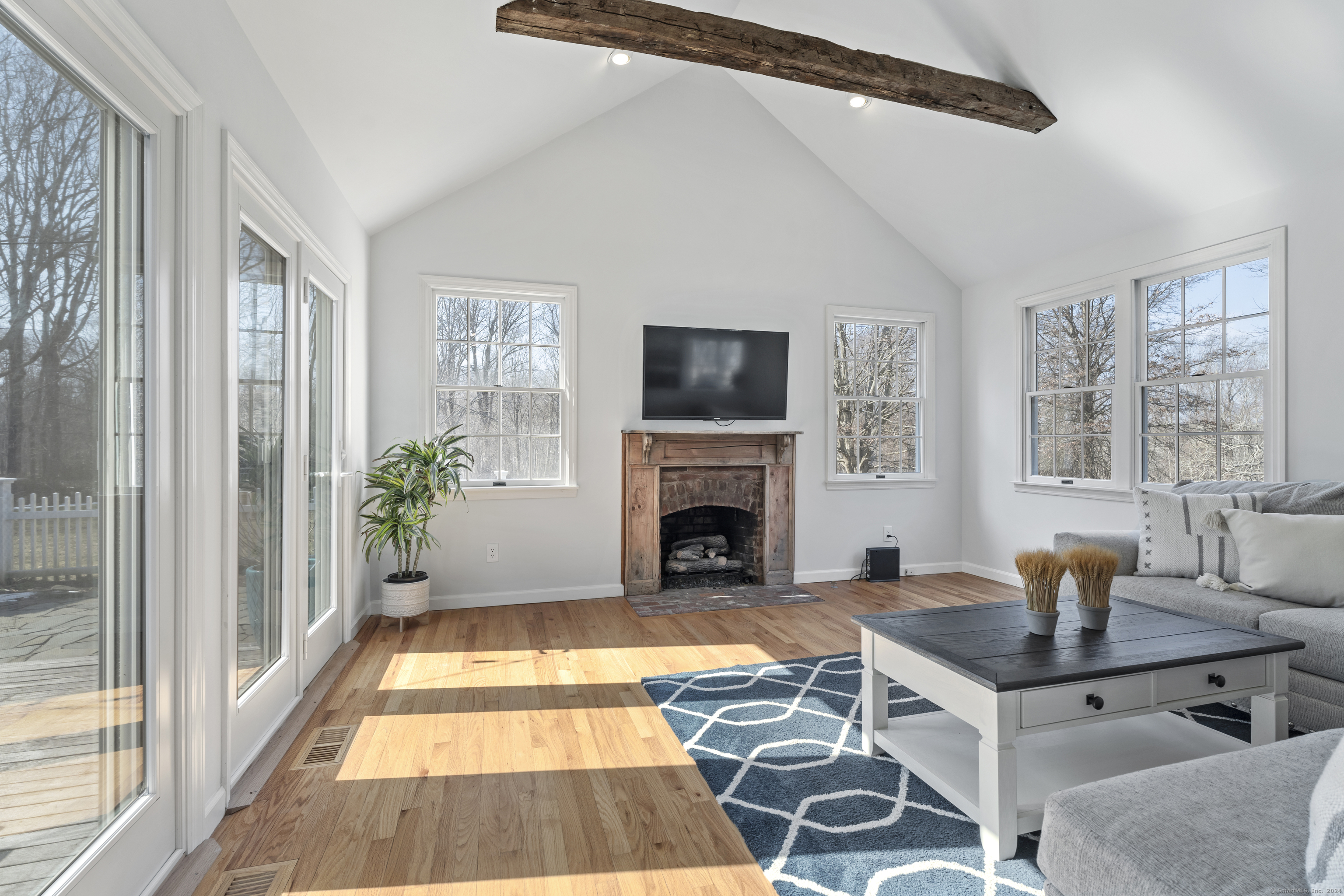 40 Burr Road