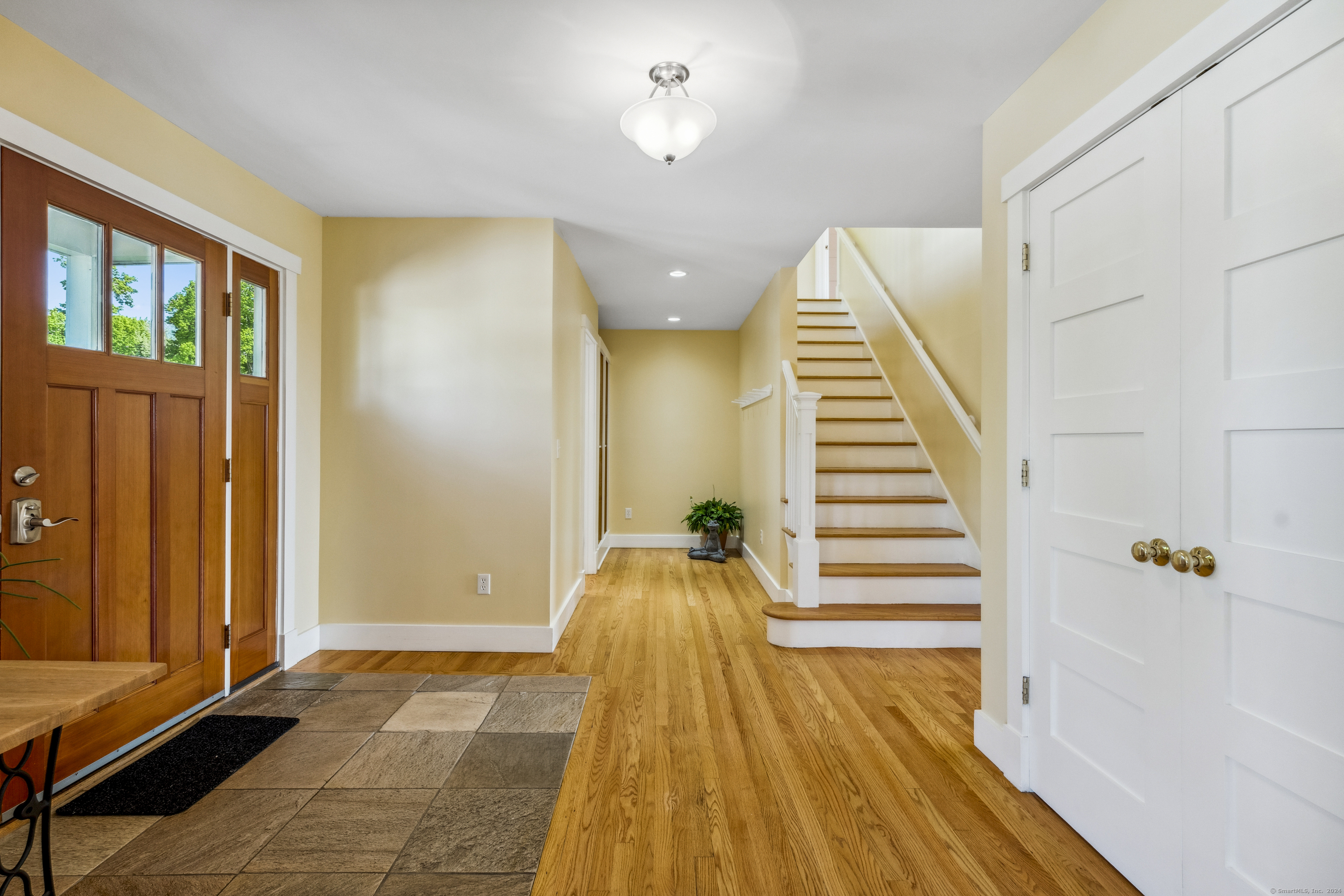 32 Willard Avenue