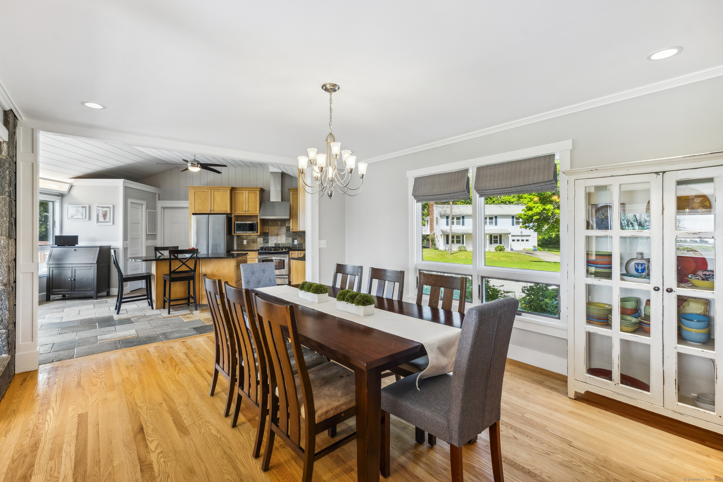 32 Willard Avenue