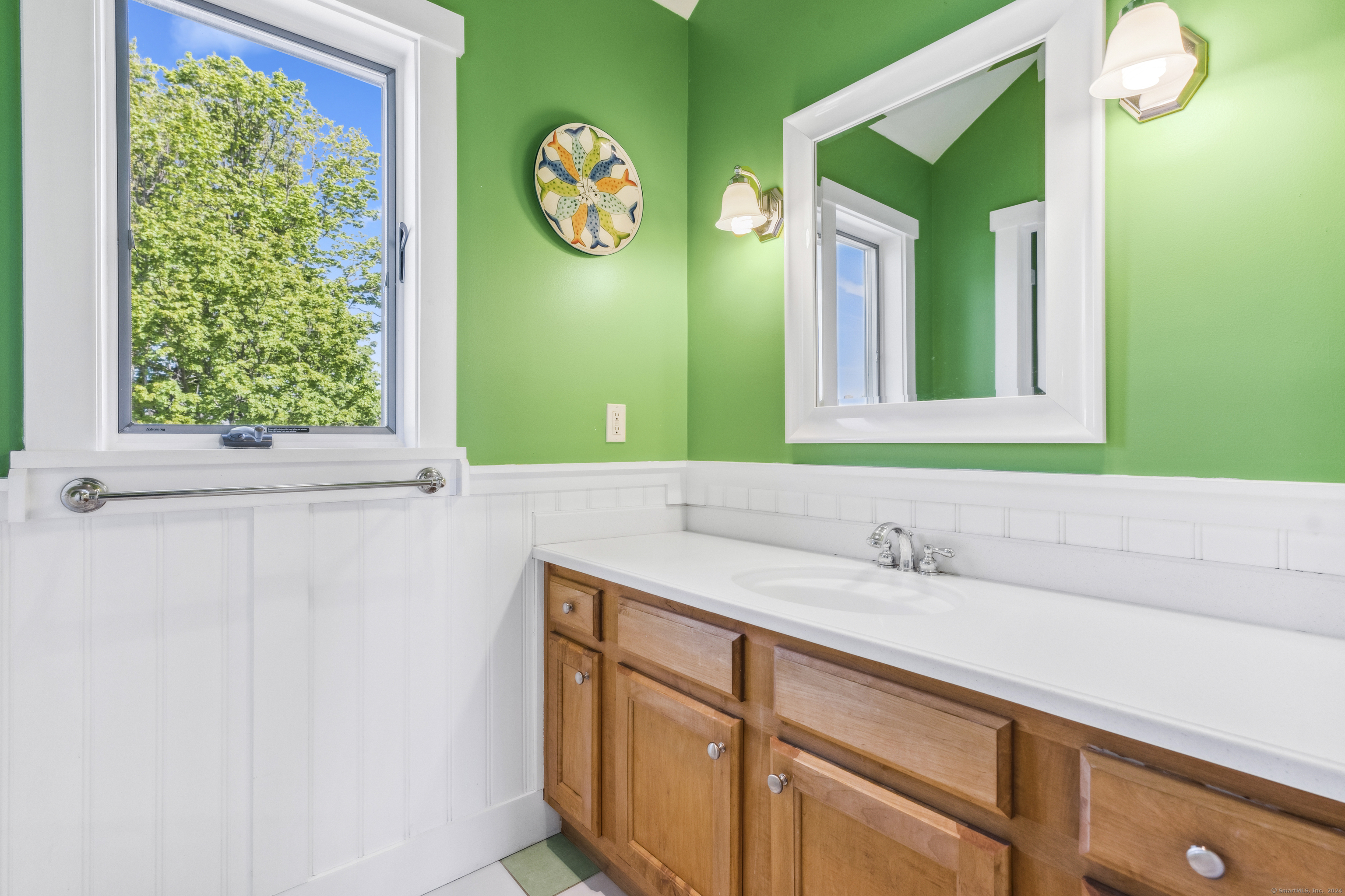 32 Willard Avenue