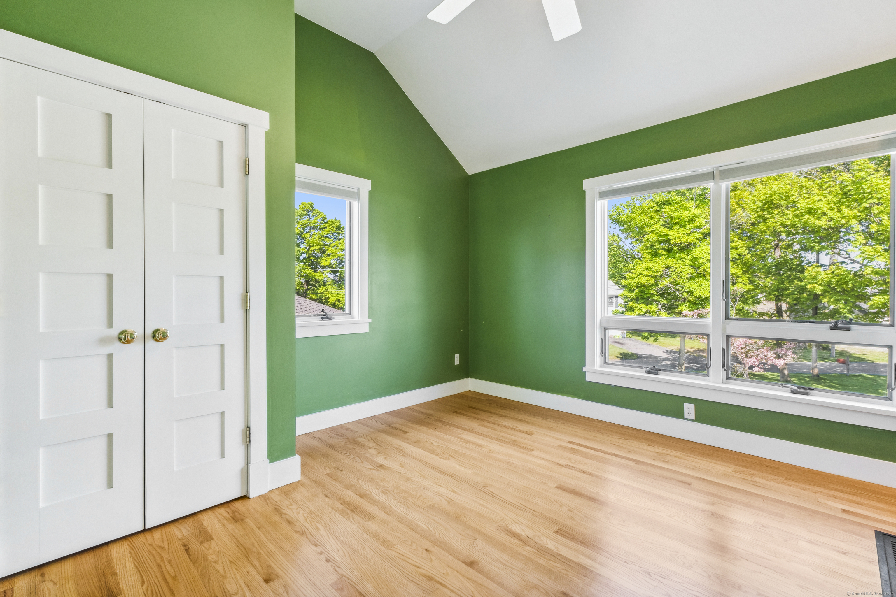 32 Willard Avenue