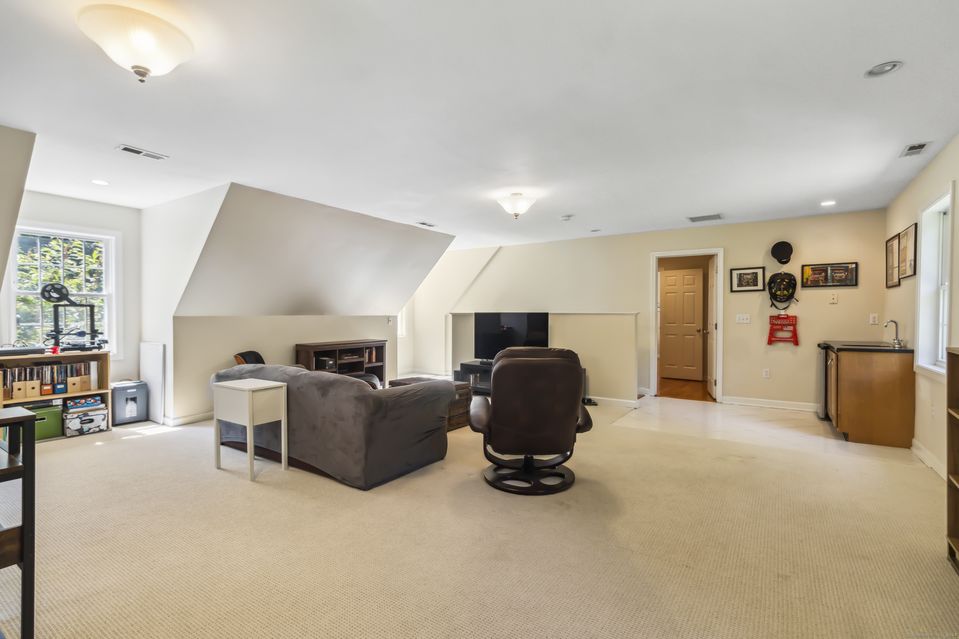 7 Maywood Drive