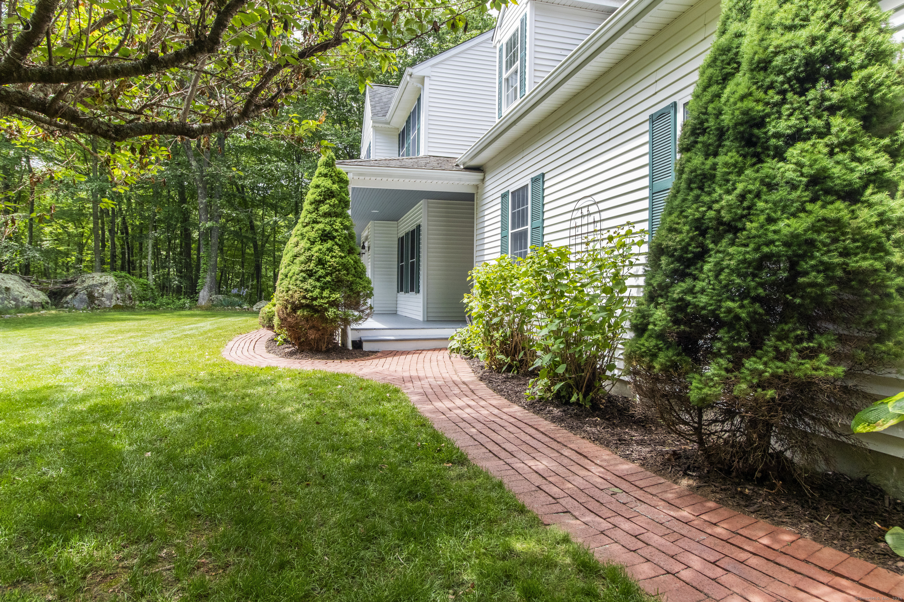 7 Maywood Drive