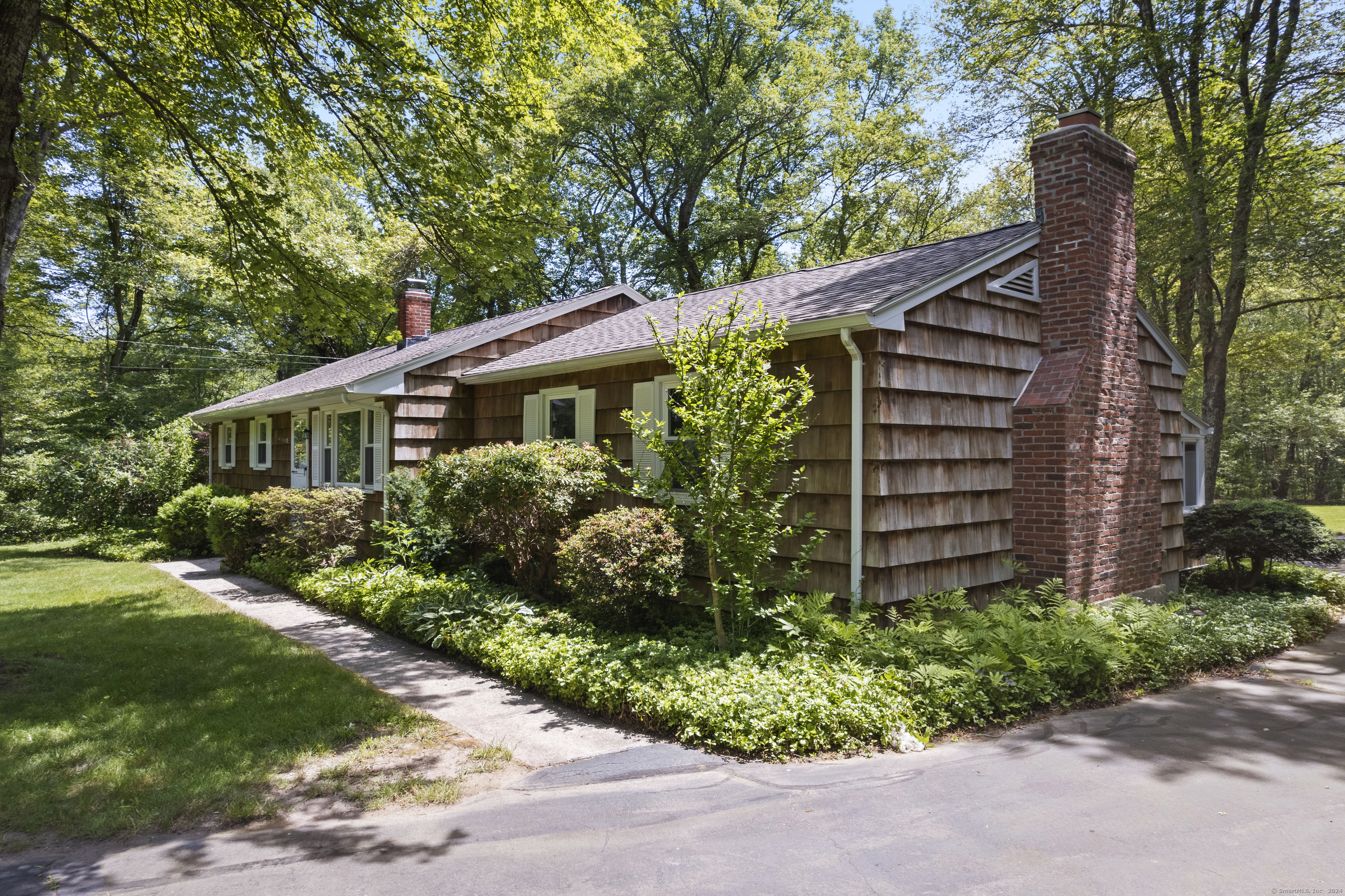 17 Boston Post Road