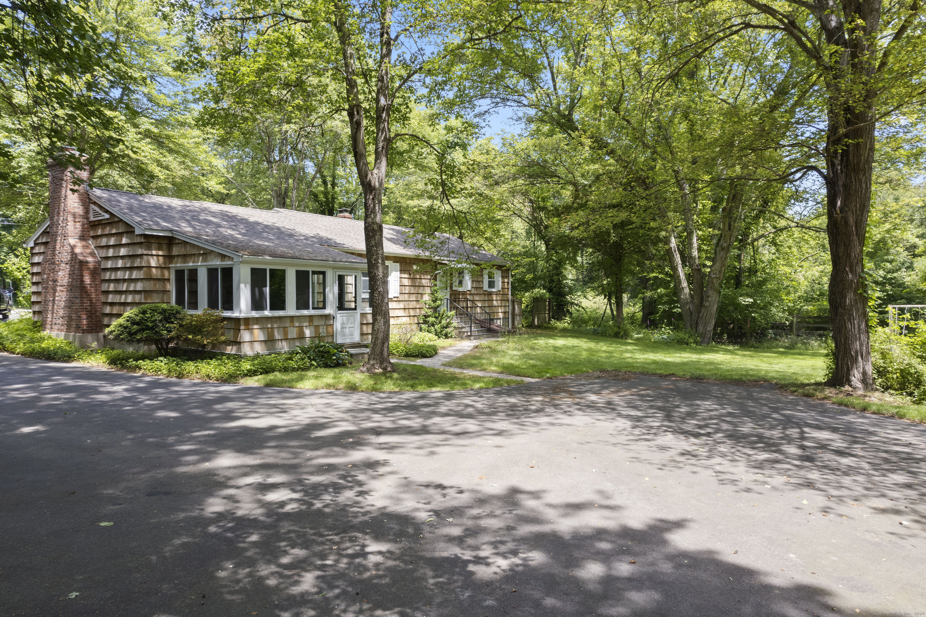 17 Boston Post Road