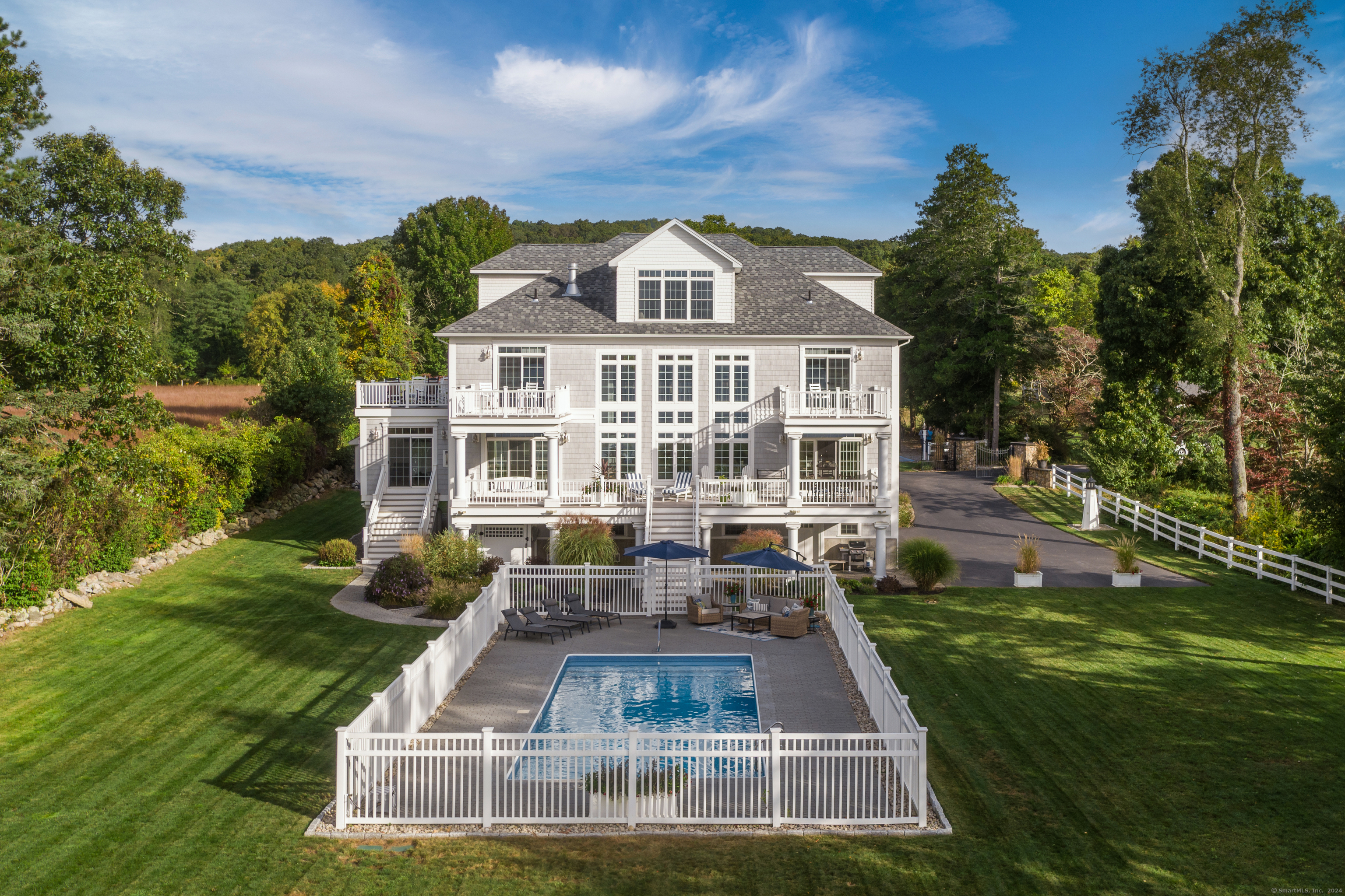 23 Massapeag Point Road